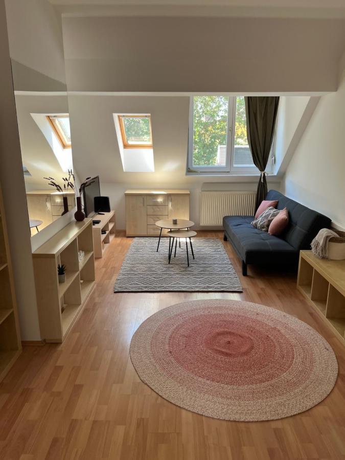 Appartamento Studio Loft Pécs Esterno foto